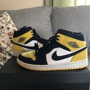 jordan 1 yellow toe mids